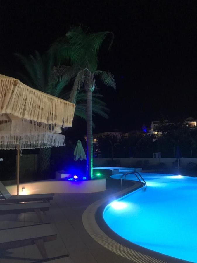 Moscha Hotel ファリラキ エクステリア 写真